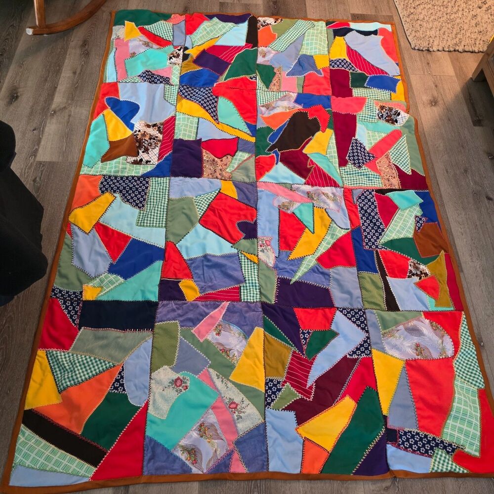 Vintage 70s Quilt Blanket Embroidered Patchwork Colorful 58"x84” EUC